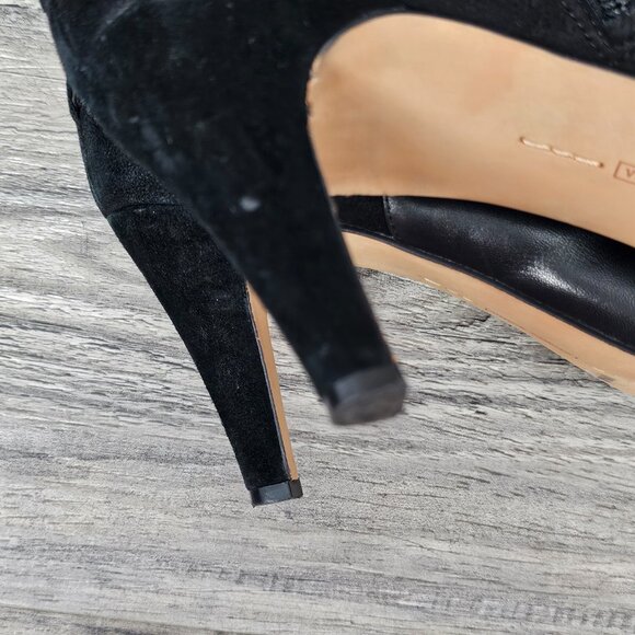 Vince Camuto Vayda Leather & Suede Buckle Black Bootie Heel Ankle Boot - Picture 11 of 13